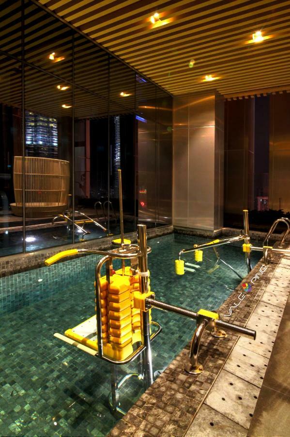 Tropicana The Residences Klcc By Luxury Suites Kuala Lumpur Exteriör bild